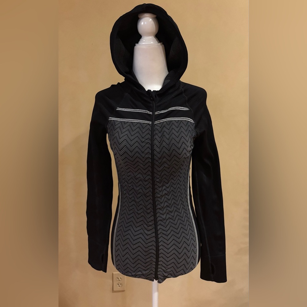 Athleta Twist Seamless Full Zip Hoodie Black Woman’s small